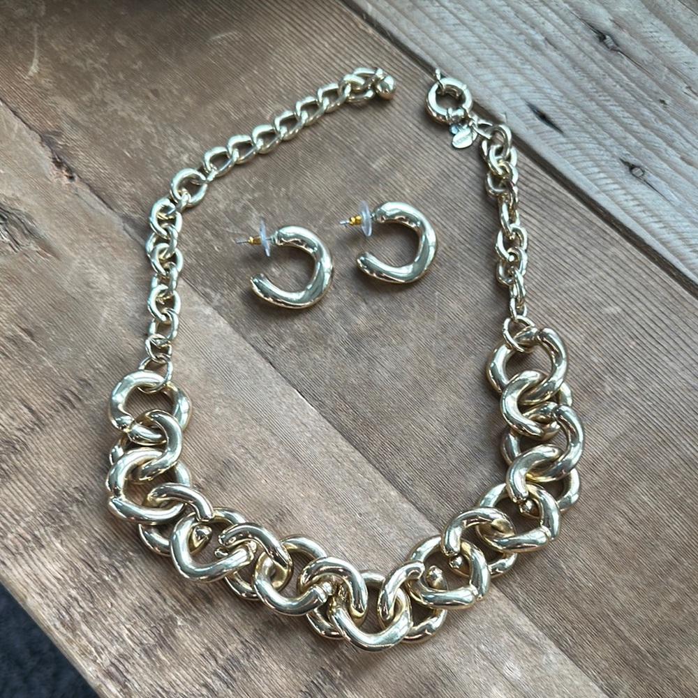 Express Chunky Gold Chain Necklace and Earrings